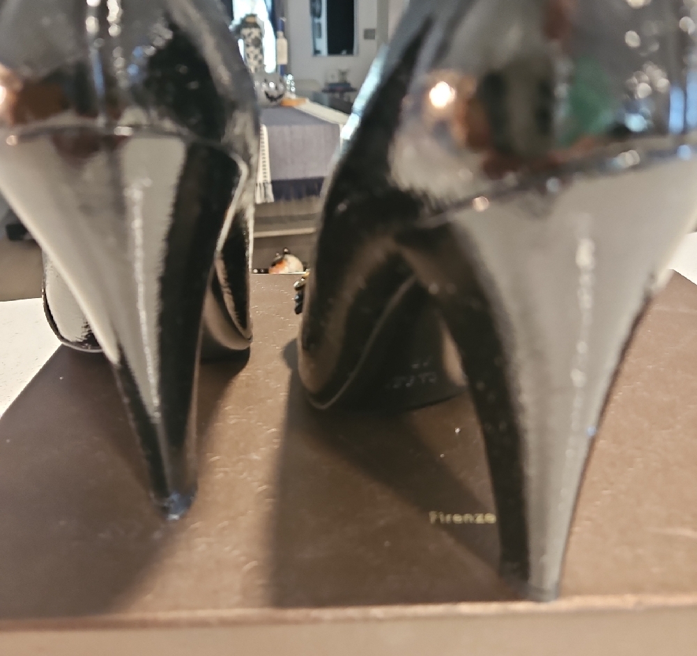 Gucci Black Heels with Gold Emblem - Picture 8 of 14